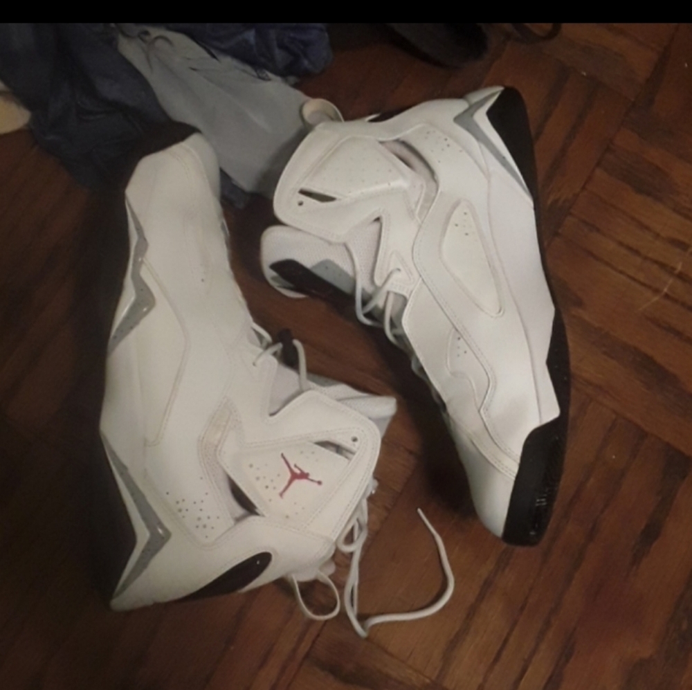 Air Jordan True Flight 7's